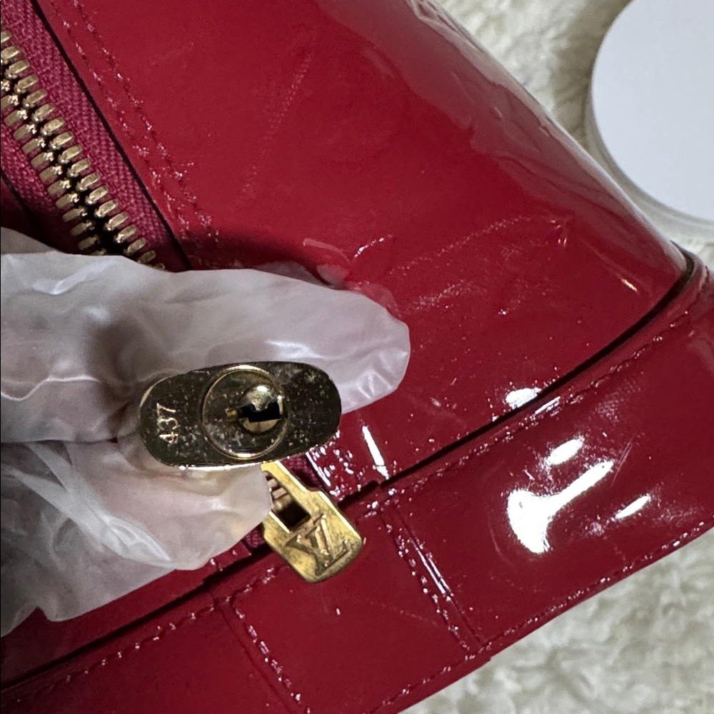 Louis Vuitton Cherry Red Vernis Alma bag purse.like new with certificate - Picture 9 of 17